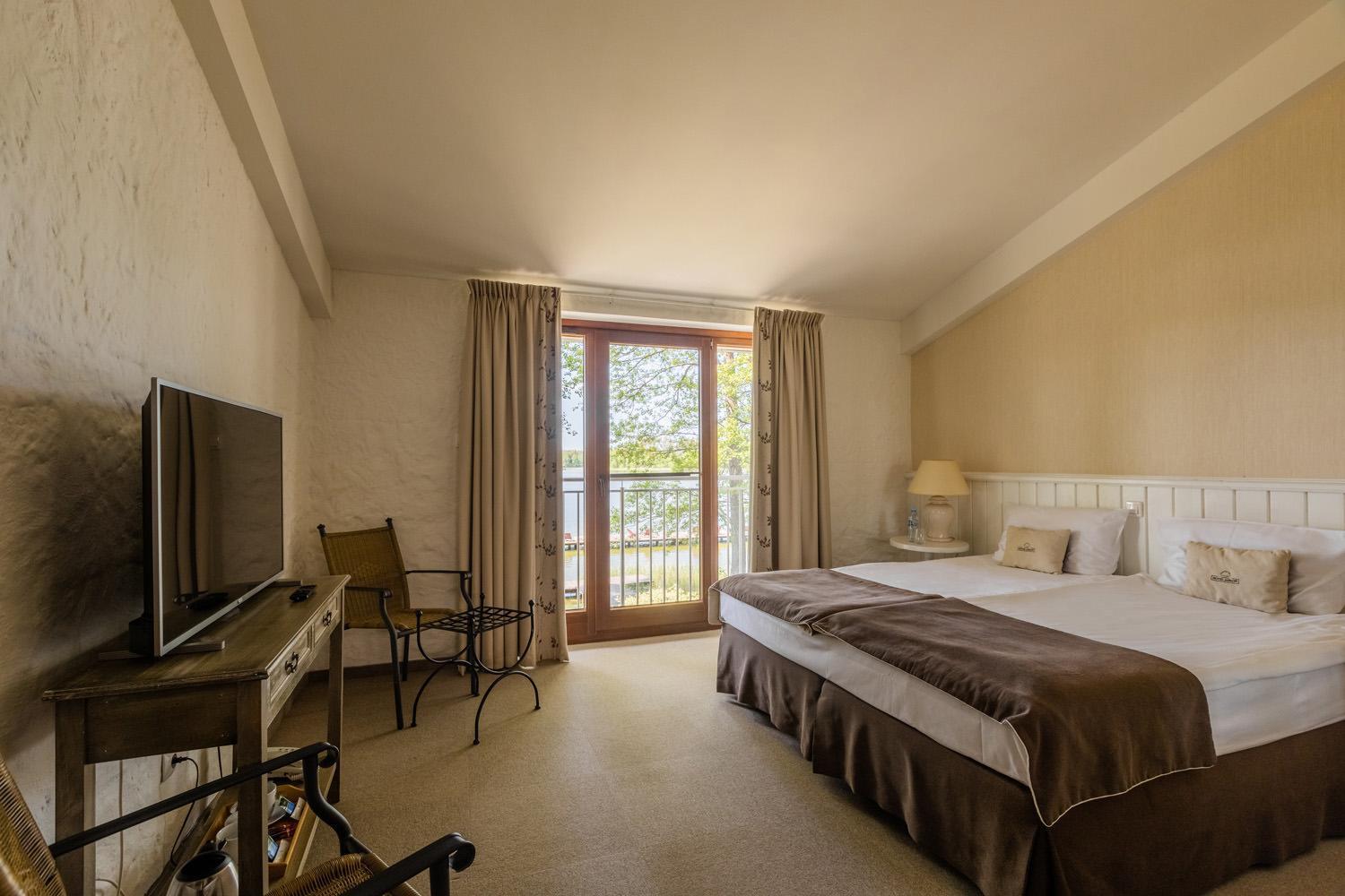 Jablon Lake Resort Pisz Eksteriør billede