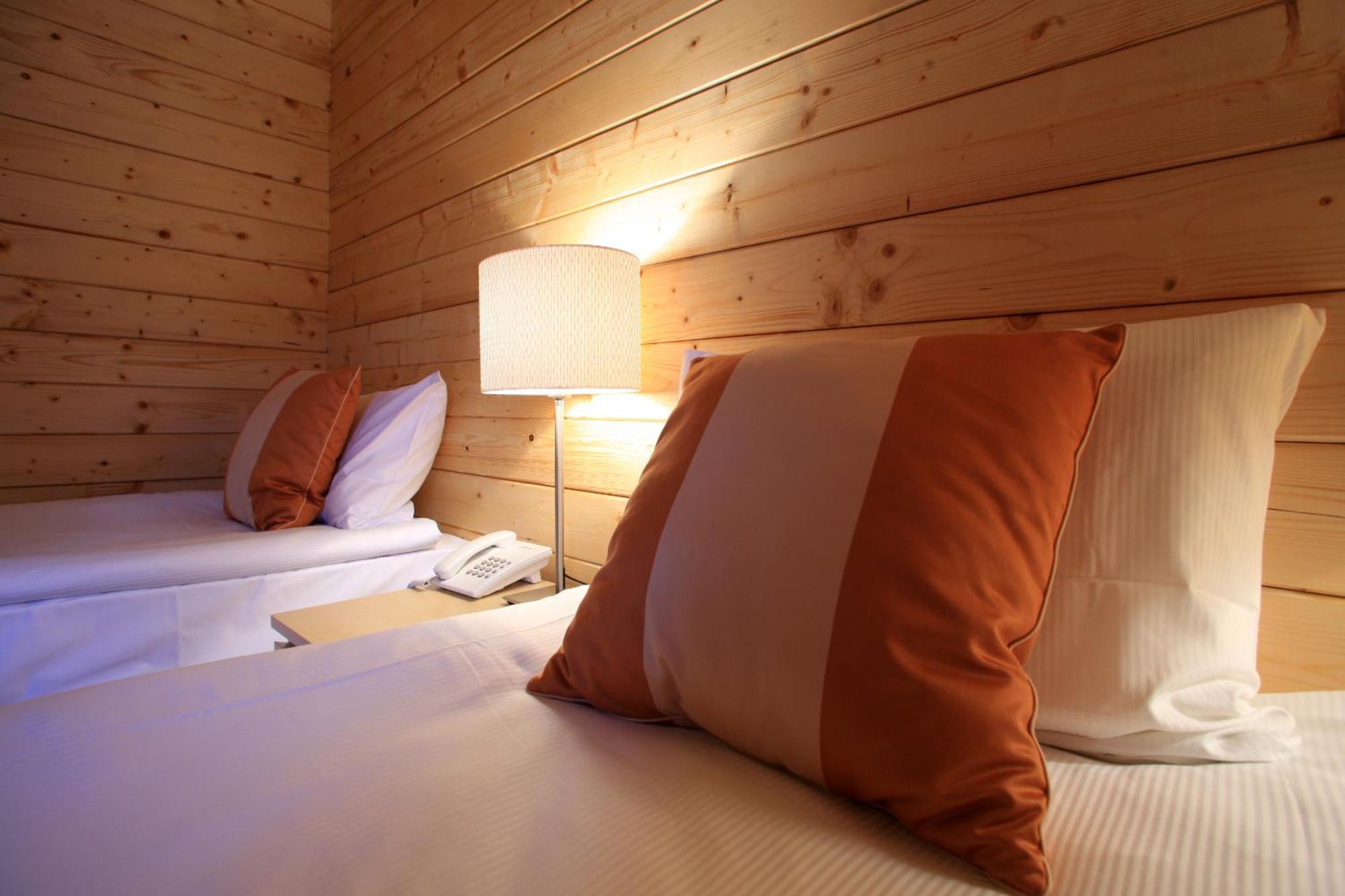 Jablon Lake Resort Pisz Værelse billede