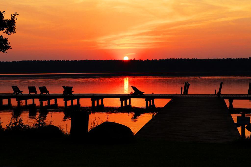 Jablon Lake Resort Pisz Eksteriør billede
